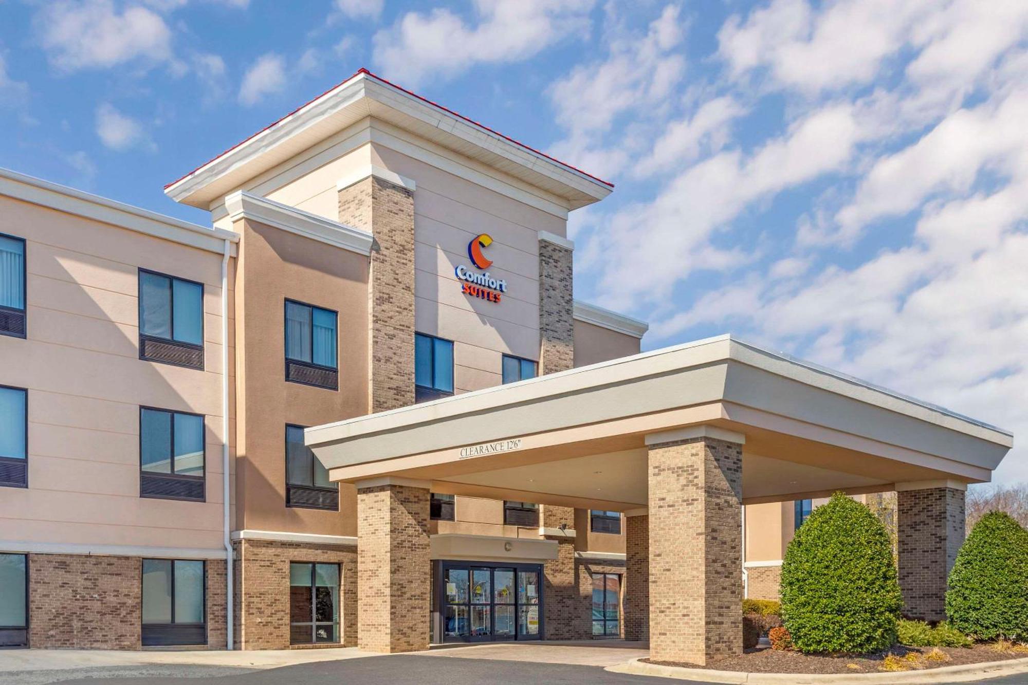 Comfort Suites Whitsett - Greensboro East Dış mekan fotoğraf