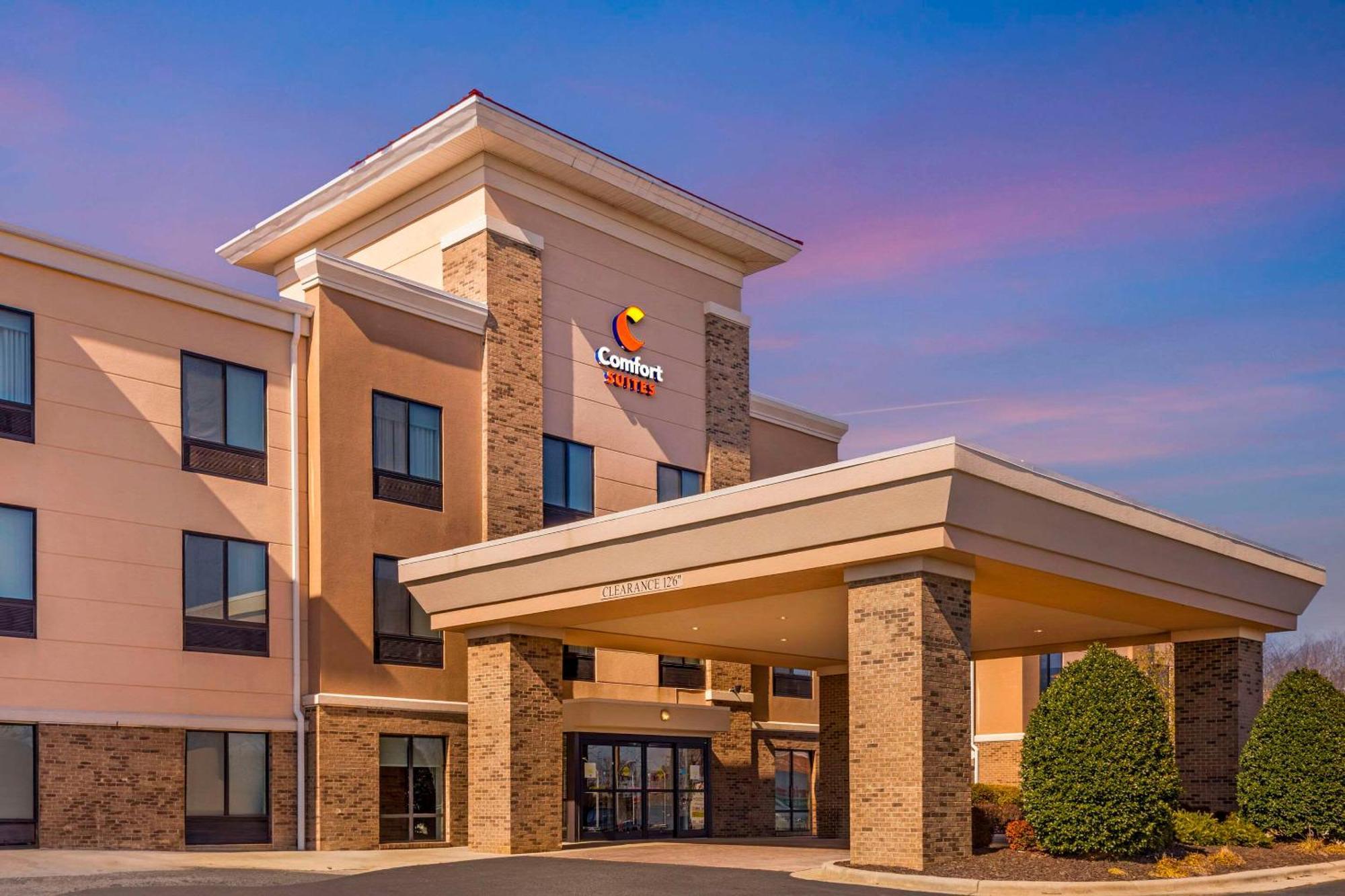 Comfort Suites Whitsett - Greensboro East Dış mekan fotoğraf