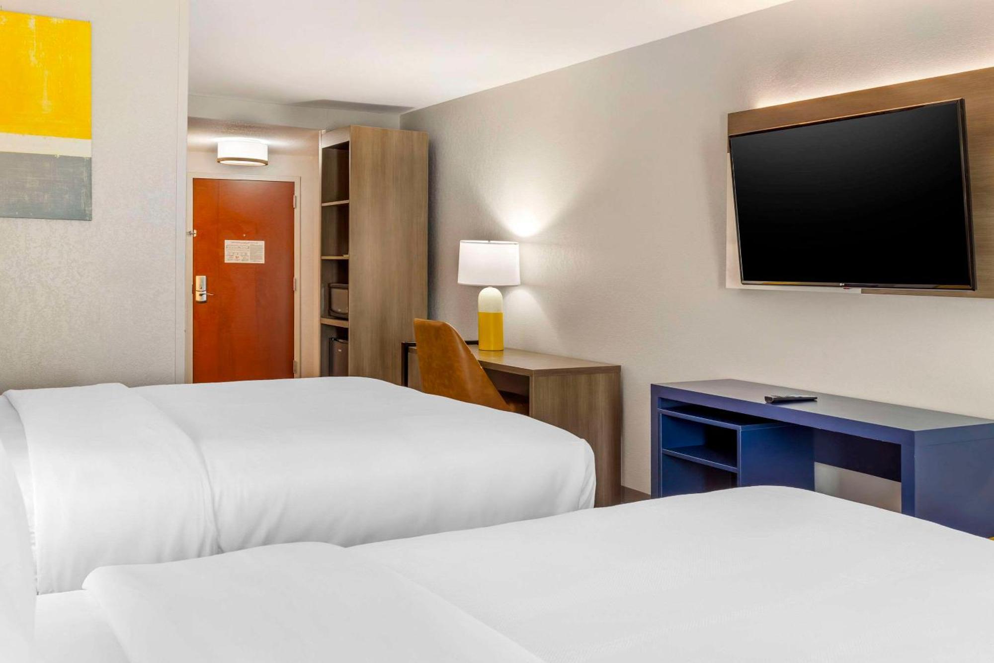 Comfort Suites Whitsett - Greensboro East Dış mekan fotoğraf
