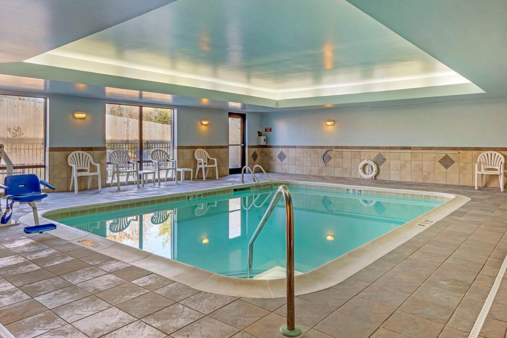 Comfort Suites Whitsett - Greensboro East Dış mekan fotoğraf